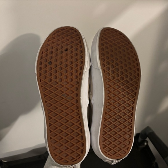 Vans - Picture 5 of 5